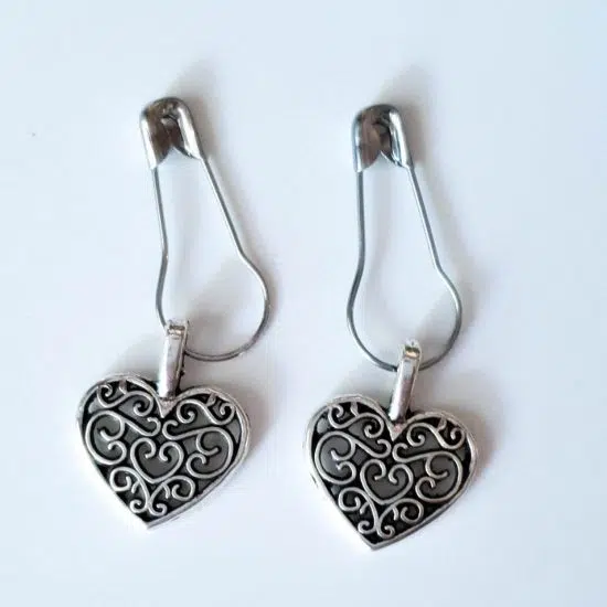 Steekmarkeerder hanger hart