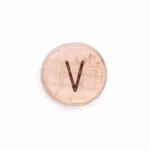 Houten letterkraal rond 14 mm letter V