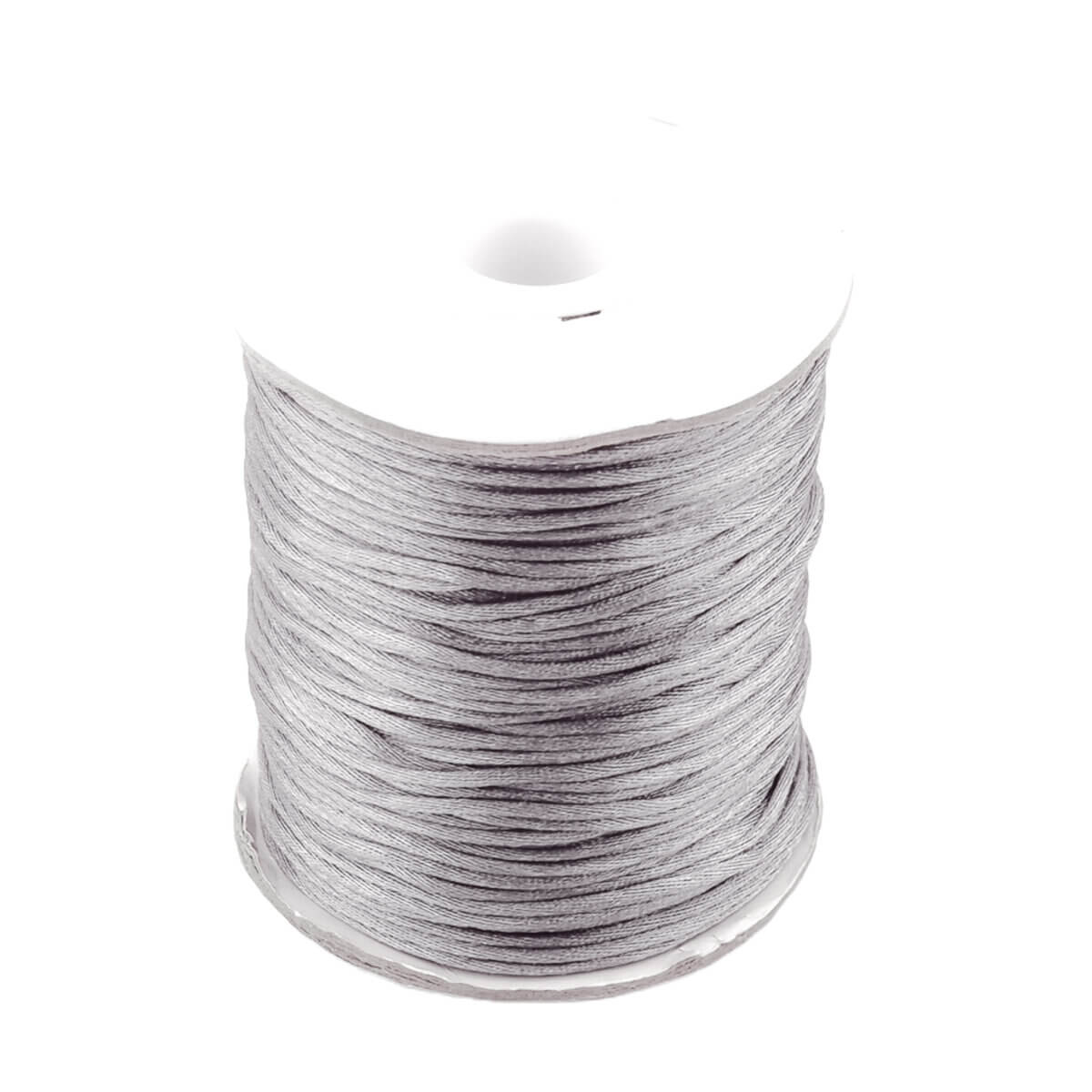 <ul> <li> Satijnkoord.</li> <li> Kleur: Zilver</li> <li> Dikte: 2 mm</li> <li> Beschikbaar per meter.</li> </ul> Lees meer over de toepassing van satijnkoord onderaan de pagina. Jootjes Haakcadeautjes
