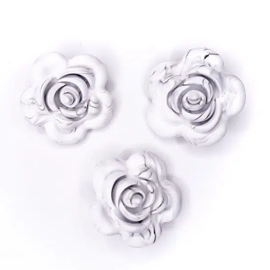 Siliconen roos 40 mm 4 cm bijtfiguur speenkoord bpa vrij baby veilig marmer zwart wit