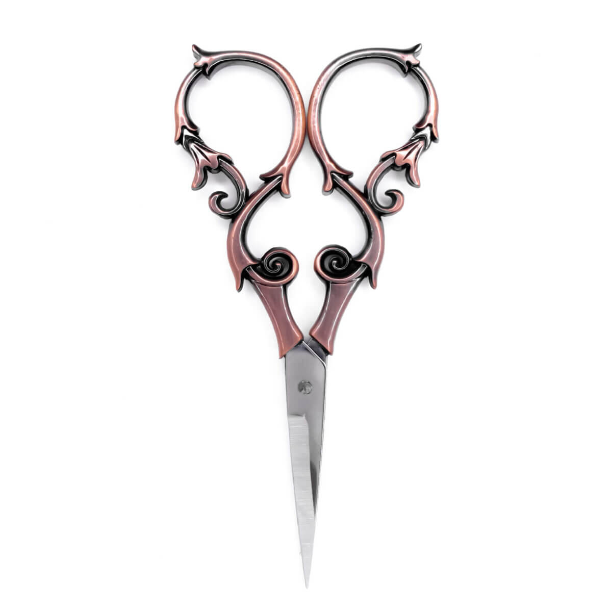 <h4>Stickereischere vintage Barock Kupfer</h4>
Material: Hochwertige Edelstahl-Stickereischere
Farbe: Barock-Kupfer Hochwertige Stickereischere, bleibt lange scharf.     Jootjes Haakcadeautjes