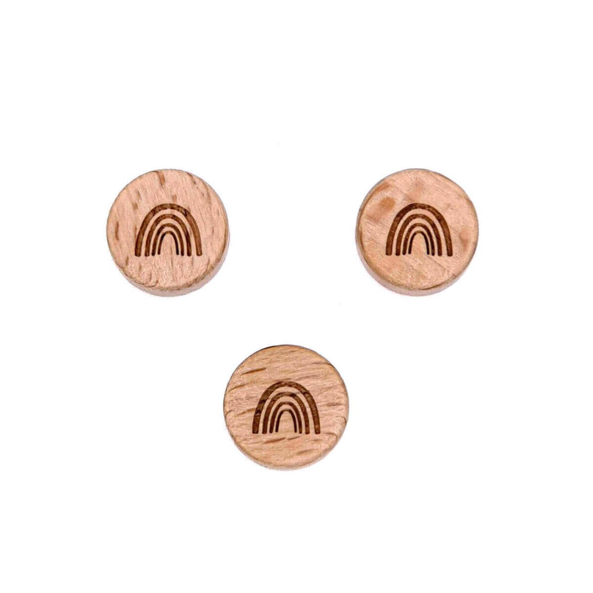 Material: Unbehandeltes, poliertes Buchenholz
Größe: 14 mm rund, das Loch verläuft von rechts nach links.
Die Perle ist perfekt für die Verwendung an einer Schnurattrappe geeignet.
Beide Seiten graviert mit 4 Bogen Regenbogen. Zertifizierung: Entspricht der EN-71, 100 % babysicher. Jootjes Haakcadeautjes