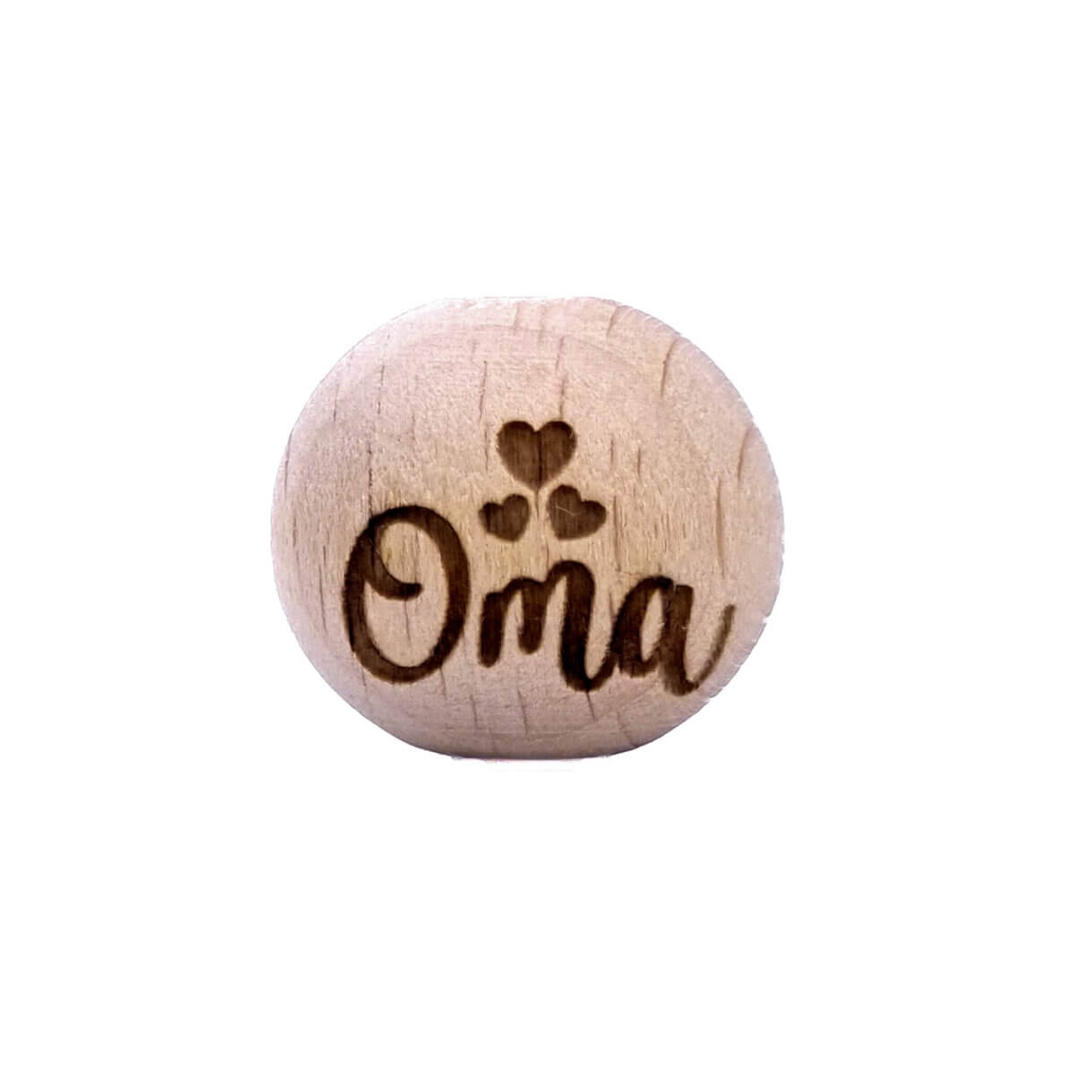<ul> <li>Houten kralen 20 mm gegraveerd met afbeelding Oma</li> <li>Gat van boven naar beneden</li> <li>Hoge kwaliteit baby veilig beukenhout</li> <li>Veilig volgens EN-71 en vrij van formaldehyde</li> </ul> Jootjes Haakcadeautjes