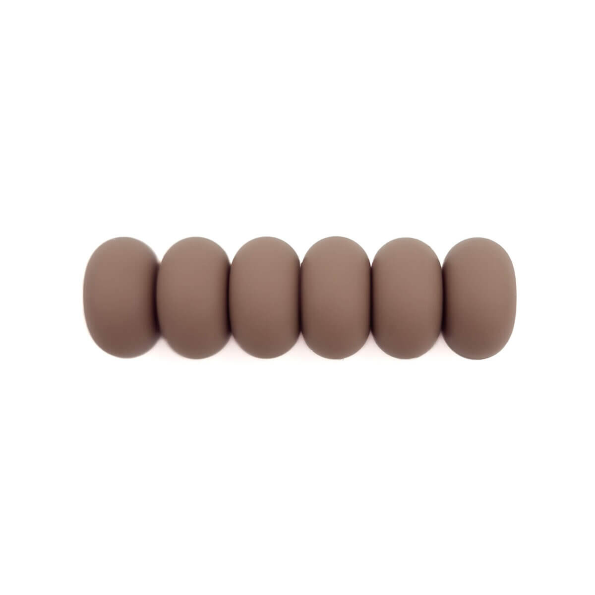 Kleur Hazelnoot - Type: Siliconen kralen abacus - Ook wel bekend als: platte ronde kraal, telraam kraal, ovale siliconen kraal. - Formaat: 14 mm - BPA-, Ftalaten-, Lood-, PVC- en Gif-vrij - Geschikt voor CE-gecertificeerd eindproduct - Medische kwaliteit siliconen kralen Jootjes Haakcadeautjes