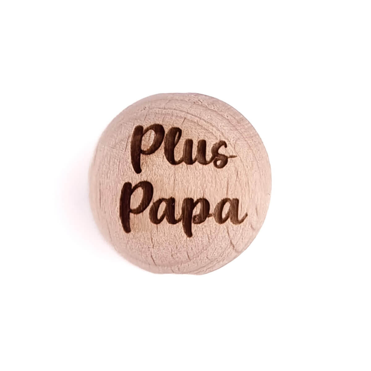 <ul> <li>Perles en bois de 20 mm gravées avec l'image Plus Dad</li> <li>Trou de haut en bas</li> <li>Bois de hêtre de haute qualité, sans danger pour les bébés</li> <li>Sûr selon EN-71 et sans formaldéhyde</li>
</ul> Jootjes Haakcadeautjes