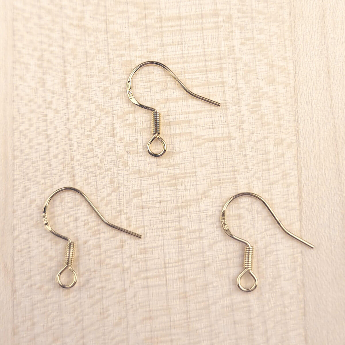 Ideaal voor het maken van een oorbellen. Kleur : Goud Jootjes Haakcadeautjes