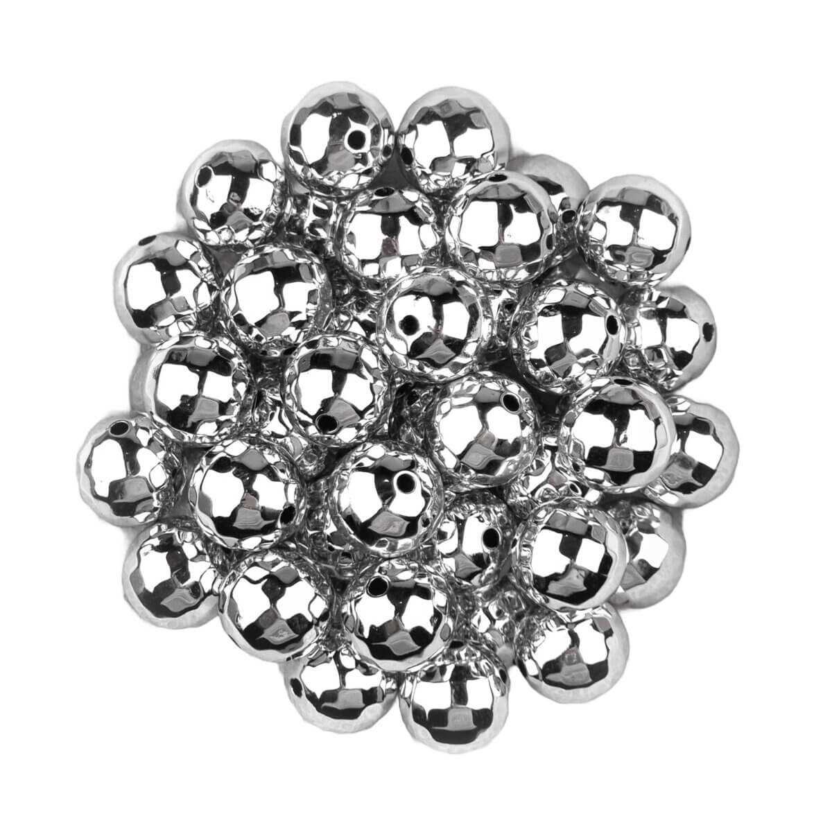 Color: Silver Material: Acrylic
Type: Facetto Suitable for key chains and in use with <a href="https://www.jootjeshaakcadeautjes.nl/product/houten-kraal-smiley-gelukspoppetje-haken-beukenhout-20-mm/">wooden</a> and <a href="https://www.jootjeshaakcadeautjes.nl/product-categorie/siliconen-kralen-bpa-vrij-groothandel/siliconen-kralen-multicolor-luxekralen-alles/siliconen-kralen-gelukspoppetjes-luckyjos/">silicone lucky dolls</a>. Jootjes Haakcadeautjes