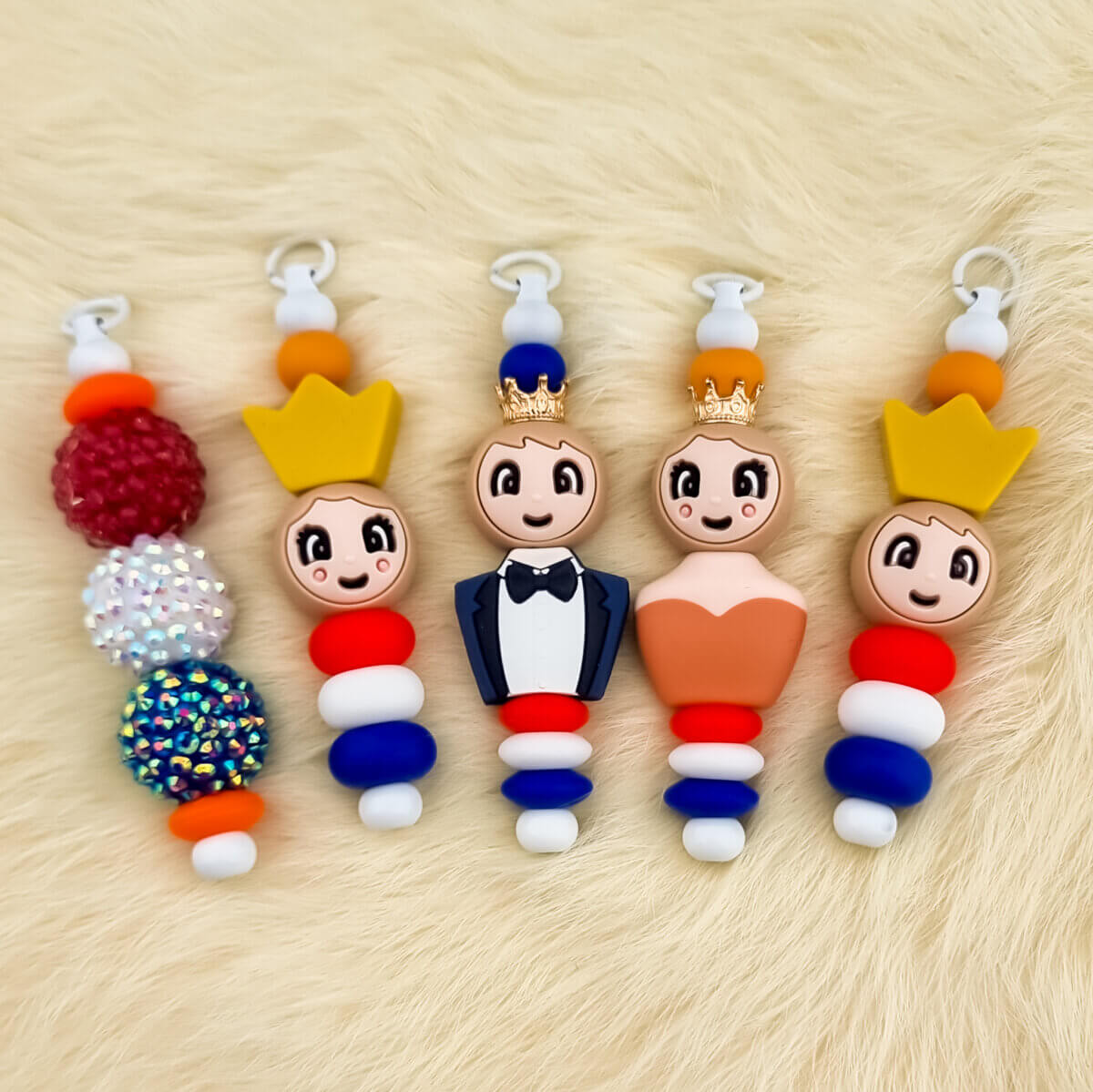 Dieses Set enthält alles Wesentliche für das Complete King's Day Set mit bis zu 5 verschiedenen Anhängern. Jootjes Haakcadeautjes