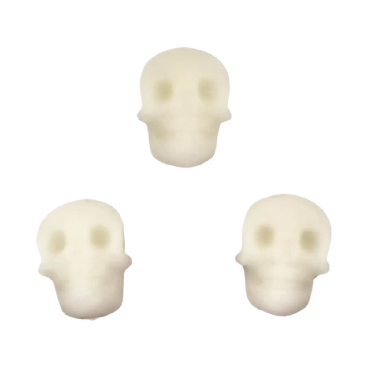 Kleurcode: Schedel - Glow In The Dark Wit Formaat: circa 1,5 x 2,5 cm - Verkocht per stuk - BPA-, Ftalaten-, Lood-, PVC- en Gif-vrij - Geschikt voor CE-gecertificeerd eindproduct - Medische kwaliteit siliconen kralen - Koelbaar in de koelkast - Vaatwasser bestendig Jootjes Haakcadeautjes