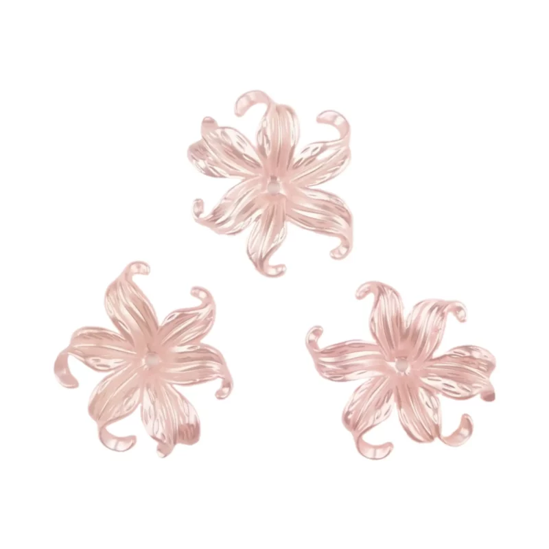 Dieses Set enthält alles, was Sie für die Herstellung eines selbstgemachten Schlüsselanhängers - Blumenmädchen - Himbeere benötigen. Jootjes Haakcadeautjes