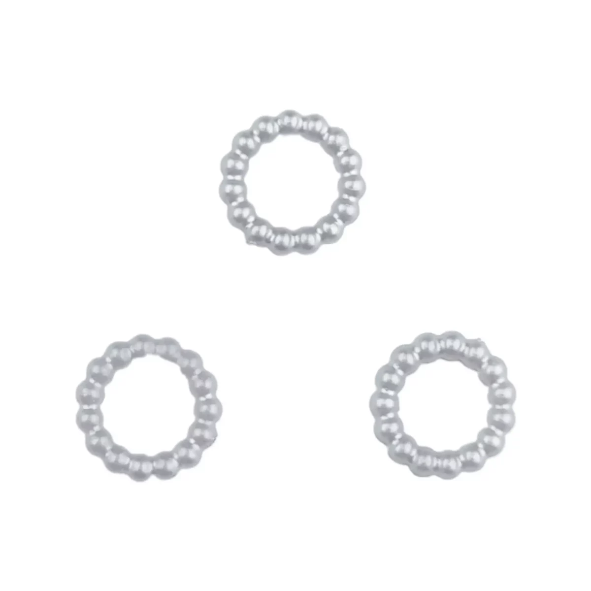 Couleur : Gris Matière : Acrylique Type : Anneau de perles - Gris - 10 MM Convient aux porte-clés et aux<a href="https://www.jootjeshaakcadeautjes.nl/product-categorie/siliconen-kralen-bpa-vrij-groothandel/siliconen-kralen-multicolor-luxekralen-alles/siliconen-kralen-gelukspoppetjes-luckyjos/">poupées porte-bonheur</a> <a href="https://www.jootjeshaakcadeautjes.nl/product/houten-kraal-smiley-gelukspoppetje-haken-beukenhout-20-mm/">en bois</a> et en <a href="https://www.jootjeshaakcadeautjes.nl/product-categorie/siliconen-kralen-bpa-vrij-groothandel/siliconen-kralen-multicolor-luxekralen-alles/siliconen-kralen-gelukspoppetjes-luckyjos/">silicone</a>. Jootjes Haakcadeautjes
