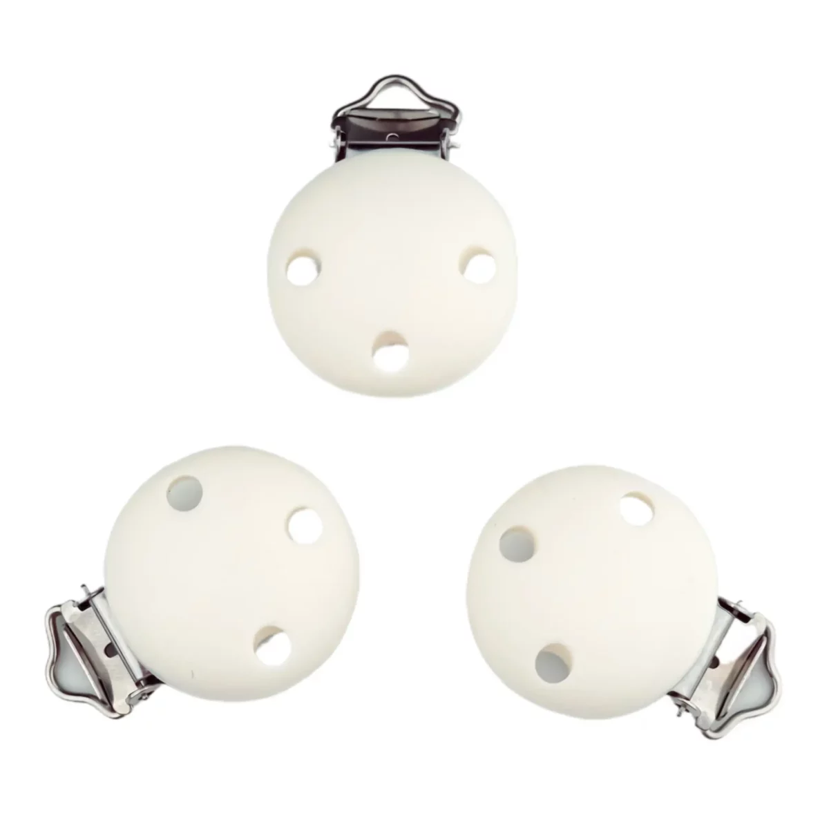 <h2>Schnullerclip aus Silikon - Kokosnuss</h2>
Farbe: Kokosnuss
Material: wie immer BPA-frei, PVC-frei, phthalatfrei und anderes toxinfreies Silikon
100% kindersicher, CE-zertifiziert
Mit Löchern entsprechend der NEN-Norm 12586 Stabiler Clip mit Kunststoffeinsatz. Jootjes Haakcadeautjes