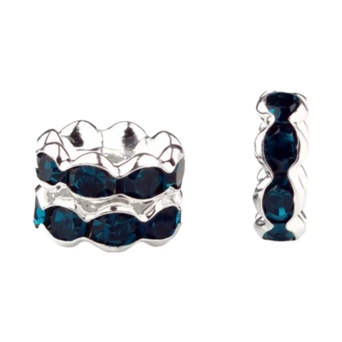 Materiaal: Tussenschijfje Wave met steentjes - Teal Kleur: Zilver / Teal Leuk om te verwerken tussen de kralen in. Jootjes Haakcadeautjes