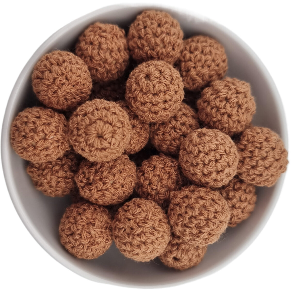 Gehaakte kralen; Houten kraal met omhaakte baby veilig katoenen omtrek. <ul> <li>Formaat: 16 mm houten kraal met katoen</li> <li>Kleurcode: Tabacco</li> </ul> Met de hand omhaakt. 100% baby veilig katoen garen. Jootjes Haakcadeautjes