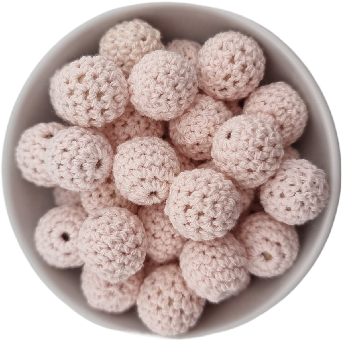 Gehaakte kralen; Houten kraal met omhaakte baby veilig katoenen omtrek. <ul> <li>Formaat: 16 mm houten kraal met katoen</li> <li>Kleurcode: Astilbe</li> <li>Oude Kleurnaam : Licht Perzik</li> </ul> Met de hand omhaakt. 100% baby veilig katoen garen. Jootjes Haakcadeautjes