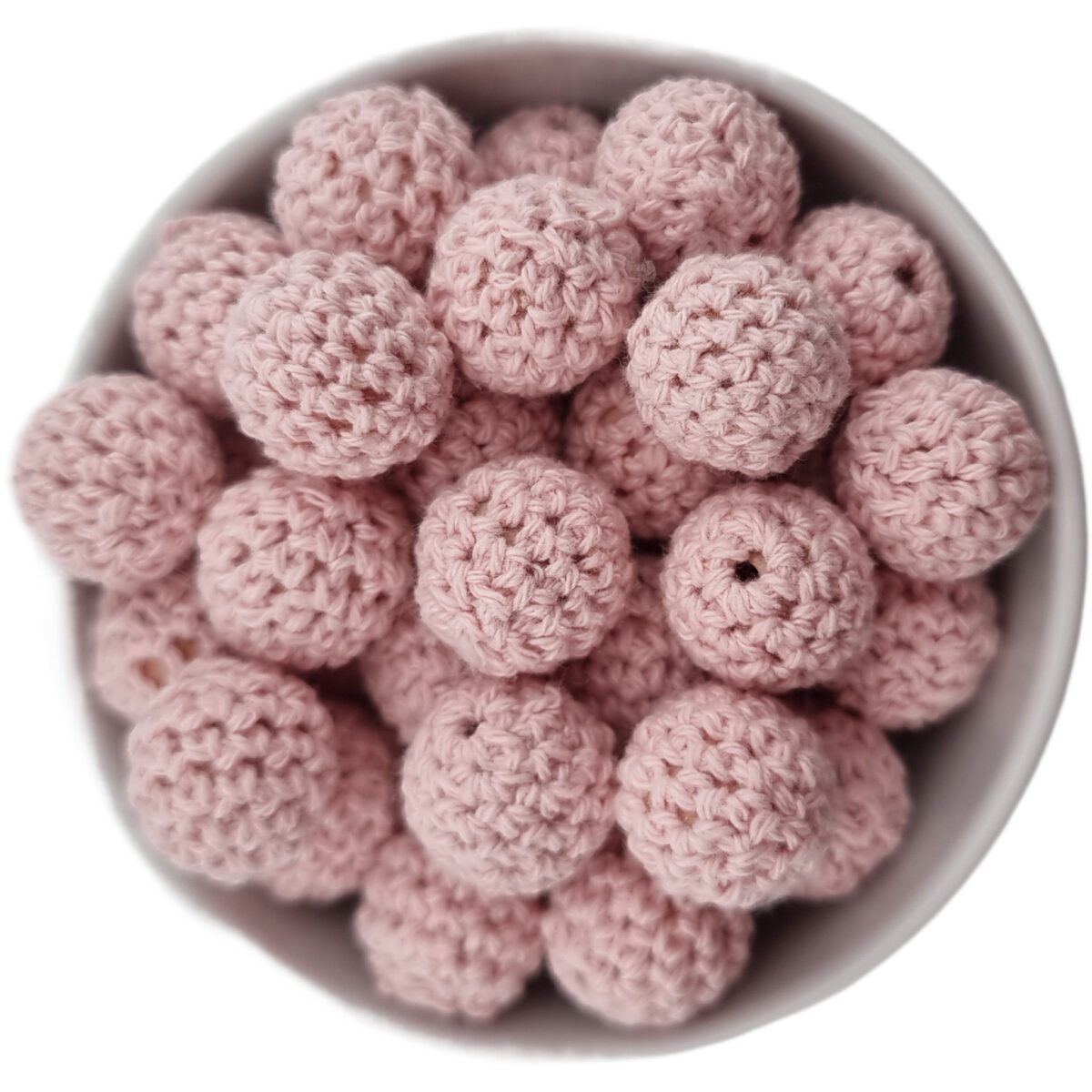 Gehaakte kralen; Houten kraal met omhaakte baby veilig katoenen omtrek. <ul> <li>Formaat: 20 mm houten kraal met katoen</li> <li>Kleurcode: Rose Quartz</li> <li>Oude Kleurnaam : Perzik Roze</li> </ul> Met de hand omhaakt. 100% baby veilig katoen garen. Jootjes Haakcadeautjes