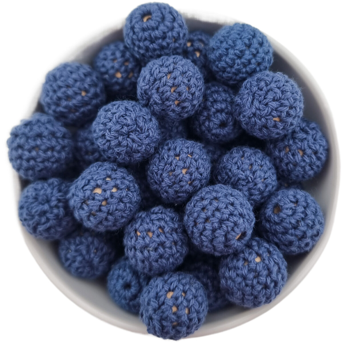 Gehaakte kralen; Houten kraal met omhaakte baby veilig katoenen omtrek. <ul> <li>Formaat: 16 mm houten kraal met katoen</li> <li>Kleurcode: Mat Navy</li> <li>Oude Kleurnaam : Navy</li> </ul> Met de hand omhaakt. 100% baby veilig katoen garen. Jootjes Haakcadeautjes
