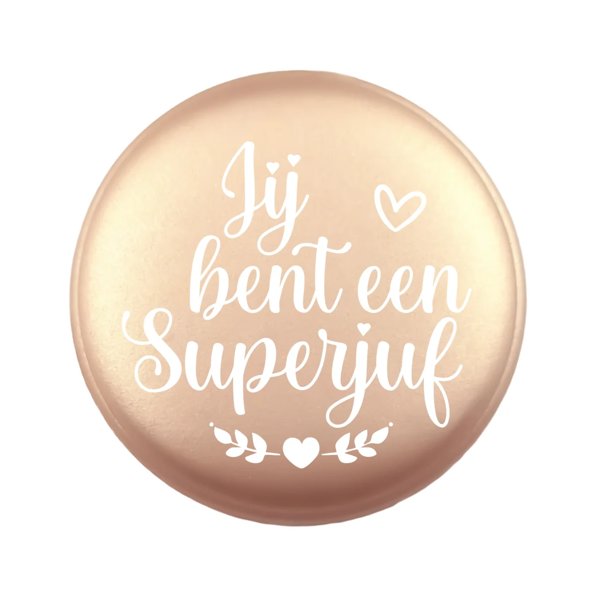 <ul> <li>Gravering: Superjuf</li> <li>Wensmuntje van 30 mm - Uniek Design! - Design geregistreerd</li> <li>Speciale Custom made siliconen kralen</li> <li>Deze kralen worden gemaakt met een speciale unieke productietechniek!</li> <li>Meerdere Nugget kleuren te kiezen.</li> <li>Gat van boven naar beneden</li> <li>Hoge kwaliteit baby veilig siliconen</li> <li>Veilig volgens EN-71 chemische testen!</li> </ul> Perfect voor het gebruik op onze wijnstoppers, sleutelhangers, flesopeners, jashangers, notitieboekjes en meer. Jootjes Haakcadeautjes