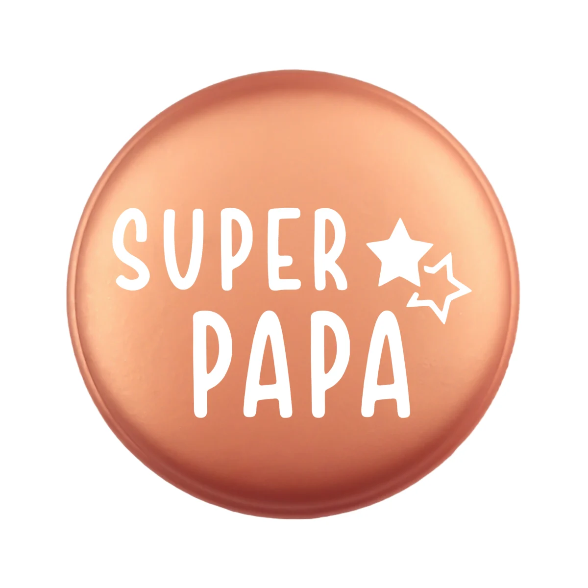 <ul> <li>Gravering: Super Papa</li> <li>Wensmuntje van 30 mm - Uniek Design! - Design Geregistreerd</li> <li>Speciale Custom made siliconen kralen</li> <li>Deze kralen worden gemaakt met een speciale unieke productietechniek!</li> <li>Meerdere Nugget kleuren te kiezen.</li> <li>Gat van boven naar beneden</li> <li>Hoge kwaliteit baby veilig siliconen</li> <li>Veilig volgens EN-71 chemische testen!</li> </ul> Perfect voor het gebruik op onze wijnstoppers, sleutelhangers, flesopeners, jashangers, notitieboekjes en meer. Jootjes Haakcadeautjes