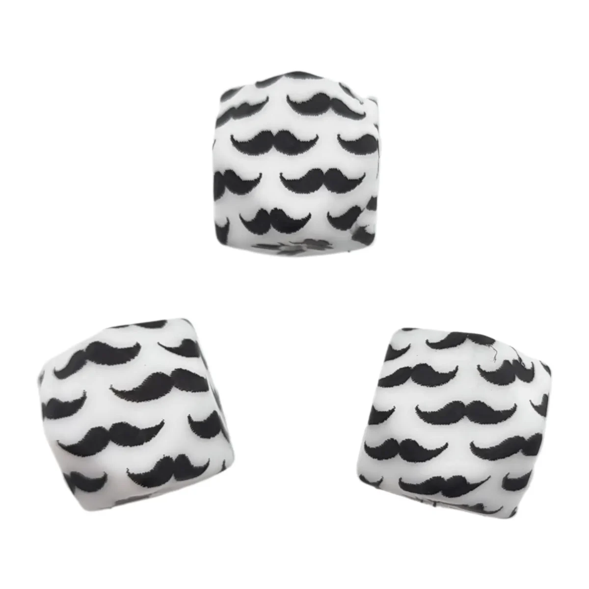 Perlen Schwarzer Schnurrbart auf Weiß<span class="NormalTextRun SCXW157105965 BCX9"> - 14 mm </span><span class="NormalTextRun SpellingErrorV2Themed SCXW157105965 BCX9">Sechseck</span>
<ul> <li>Version Schwarzer Schnurrbart auf Weiß</li> <li>Größe: 14 mm Sechskant</li> <li>BPA-frei</li> <li>CE-zertifiziert</li> <li>Spülmaschinentauglich</li> <li>Cool zum Zahnen</li>
</ul>
Sie sind in verschiedenen schönen Farben erhältlich und können so nach Belieben zusammengestellt werden. Jootjes Haakcadeautjes