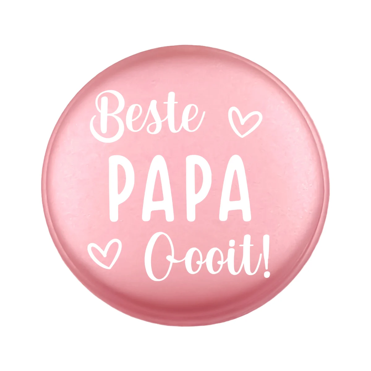 <ul> <li>Gravering: Beste Papa Ooit</li> <li>Wensmuntje van 30 mm - Uniek Design! - Design geregistreerd</li> <li>Speciale Custom made siliconen kralen</li> <li>Deze kralen worden gemaakt met een speciale unieke productietechniek!</li> <li>Meerdere Nugget kleuren te kiezen.</li> <li>Gat van boven naar beneden</li> <li>Hoge kwaliteit baby veilig siliconen</li> <li>Veilig volgens EN-71 chemische testen!</li> </ul> Perfect voor het gebruik op onze wijnstoppers, sleutelhangers, flesopeners, jashangers, notitieboekjes en meer. Jootjes Haakcadeautjes